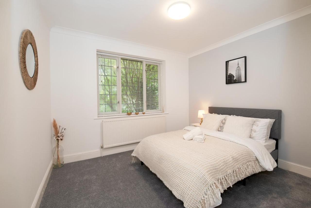 Excellent, Three Bedroom North London Apartment With Free Parking Exterior photo